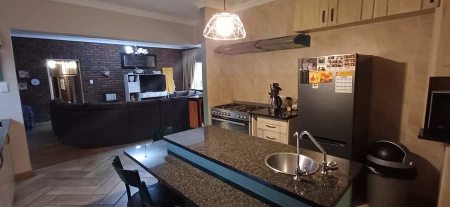 To Let 5 Bedroom Property for Rent in La Provance Free State